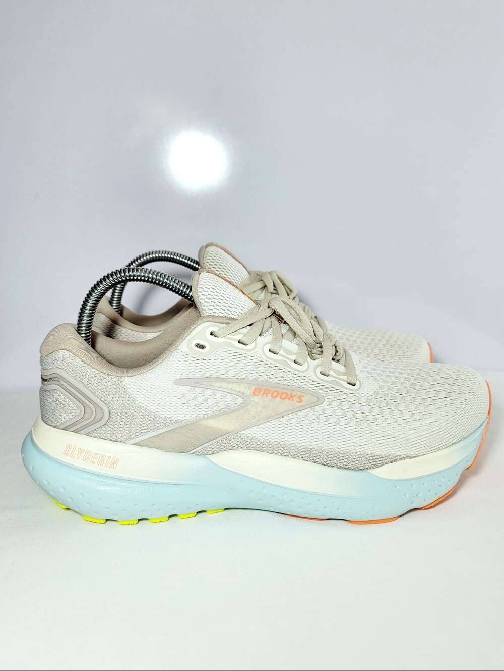 Brooks women Size 10.5  Glycerin 21 running shoes.